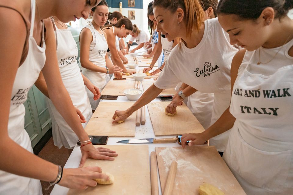 Rome: Fettuccine and Tiramisu Cooking Class with Wine - The chef’s role: English instruction that actually helps