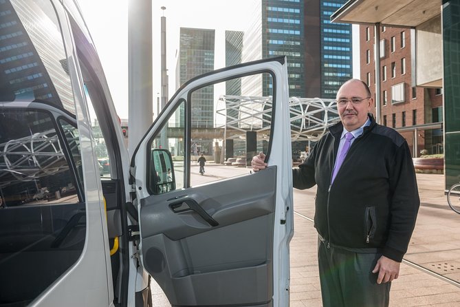 Rome Fiumicino Airport (FCO) Private Departure Transfer from Rome City Hotels - Pickup in Central Rome: Choosing Your Spot and Getting In the Car