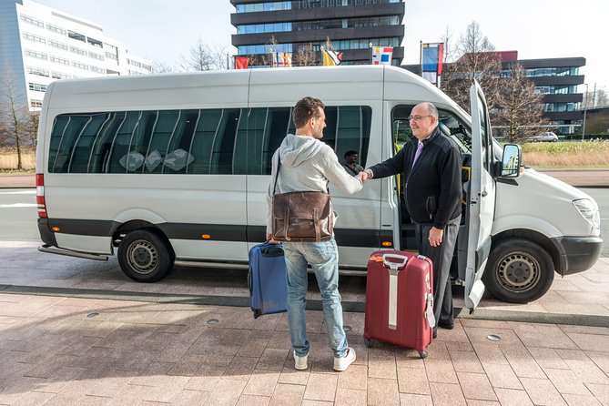 Rome Fiumicino Airport (FCO) Private Departure Transfer from Rome City Hotels - Timing Math and Luggage Limits for a Smooth Takeoff