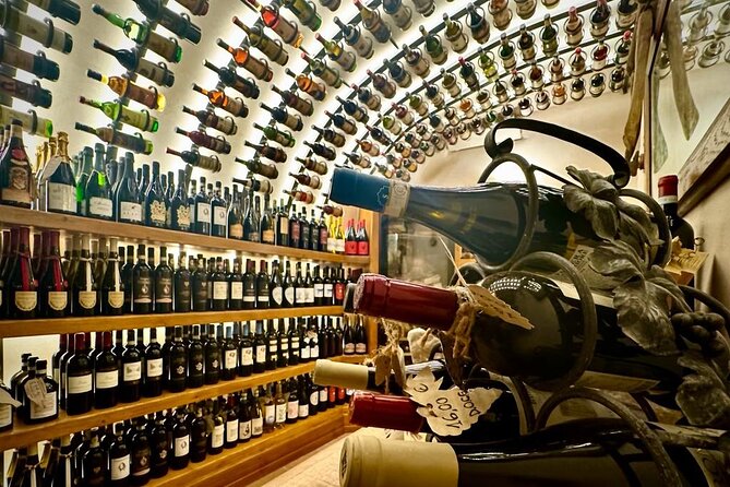 Rome Food Tasting with Wine Pairing Italian Authentic Flavors - The Flow of the Evening: Prosecco, Three Courses, Four Wines
