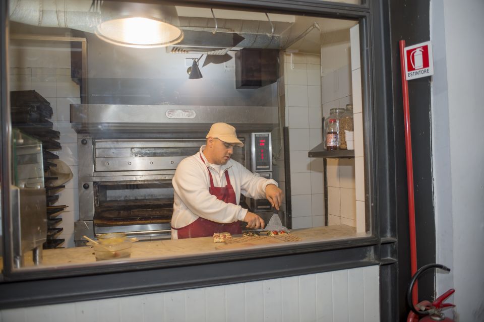 Rome: Food Tour and Wine Tasting in a Traditional Trattoria - Viola Ham and Cheese: The Quiet Stop That Teaches You How Italians Snack