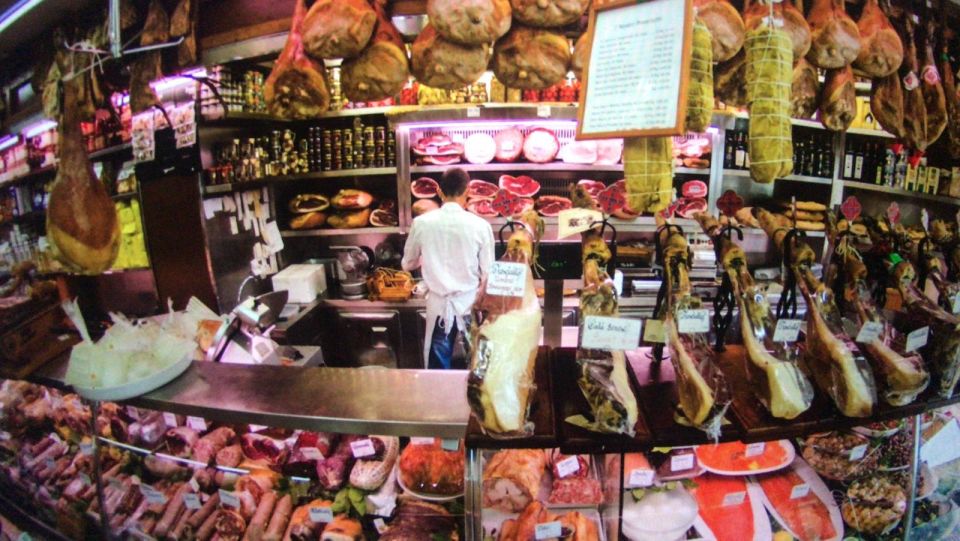 Rome: Food Tour near Vatican City with Wine - Natural gelato finish: choosing the right bite after wine and pasta