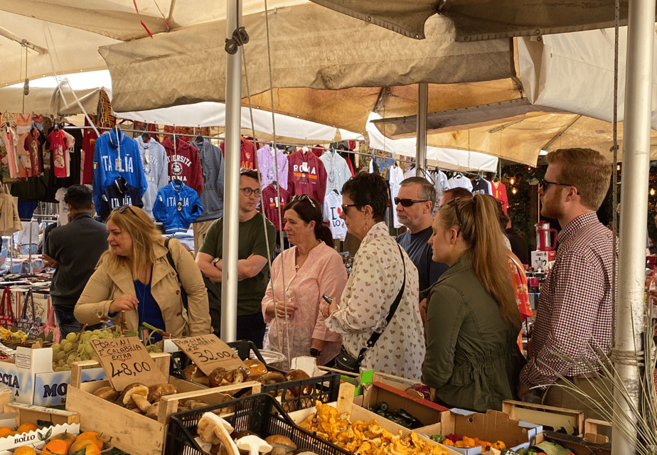 Rome: Food & Wine Tour of Campo de Fiori, Ghetto, Trastevere - Cheese and salumi stop: mozzarella plus Roman salami