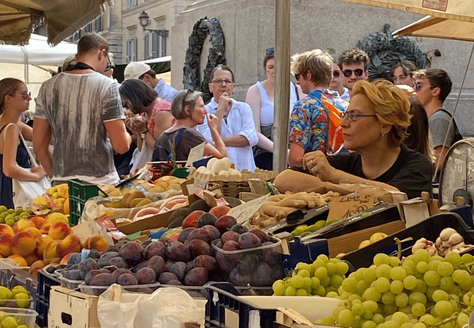 Rome: Food & Wine Tour of Campo de Fiori, Ghetto, Trastevere - Campo de’ Fiori Market: fruit color, market smells, and pizza bianca
