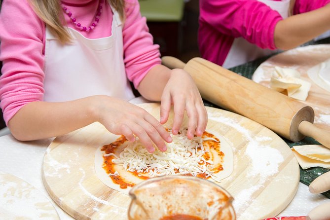 Rome For Kids: Small Group Pizza Making Class - Time and Timing: What 1 Hour Feels Like With a Meal