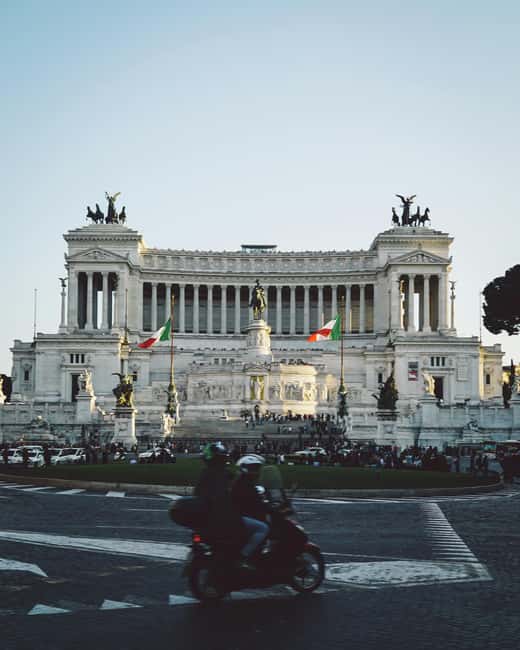 Rome: Fountains and Squares small-group guided Walking Tour - Before you go: what this 2-hour route really does