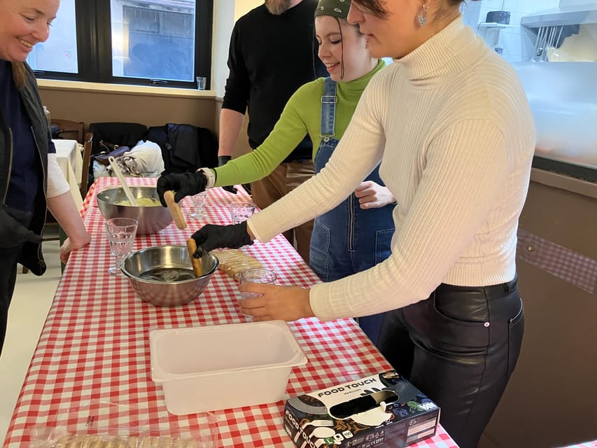 Rome: Fresh Pasta Making and Tiramisu Dessert Master Class - Instructor Style: Clear Guidance, Friendly Energy