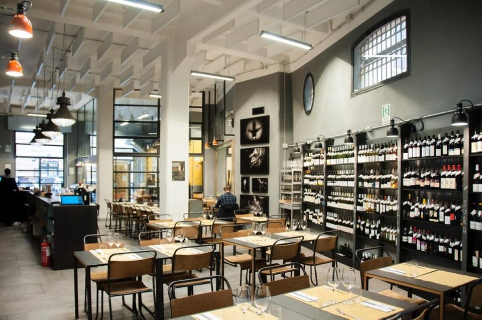 Rome: Gourmet Food Tasting at Magazzino Scipioni - Your Tasting Flow: Wines First, Then Real Roman Courses