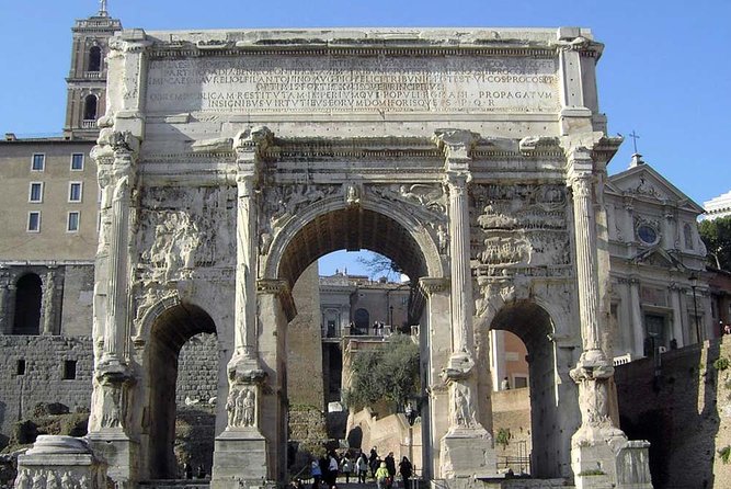 Rome: Guided Group Tour of Colosseum, Roman Forum & Palatine Hill - Palatine Hill: 40 Meters Up, With Augustus in the Background