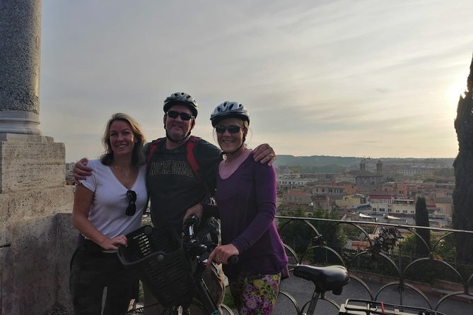Rome: Guided Sunset E-Bike Tour – Historic Center - Piazza Trilussa winebar break: a real chance to taste the area