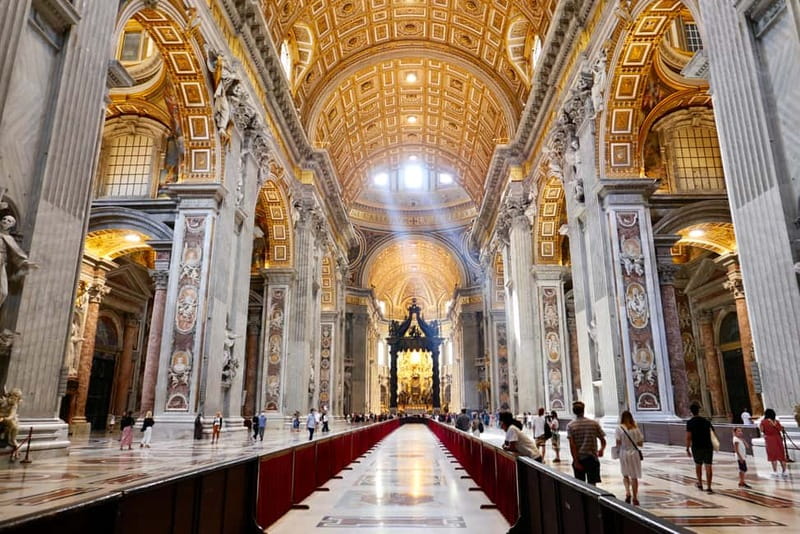 Rome: Guided Tour of St. Peter's Basilica, Grottoes & Square - Where the tour really starts: square, security, and getting oriented