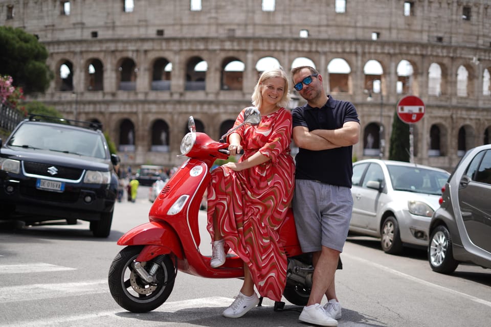 Rome: Guided Vespa Tour with Photo Stops - Fontana dell’Acqua Paola: A Monument with a Year in Its Name