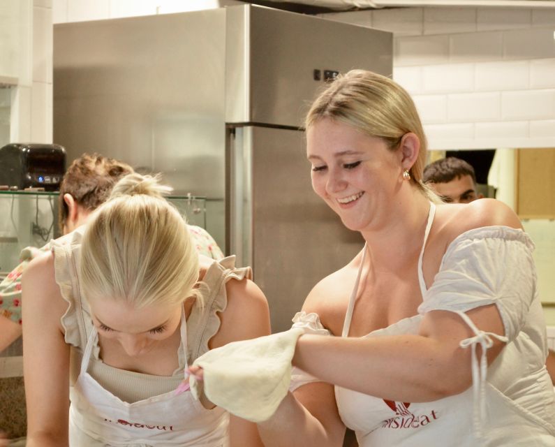 Rome: Hands-On Pizza Making Class near the Vatican with Wine - Chef Style and the Upside of a Max-12 Group