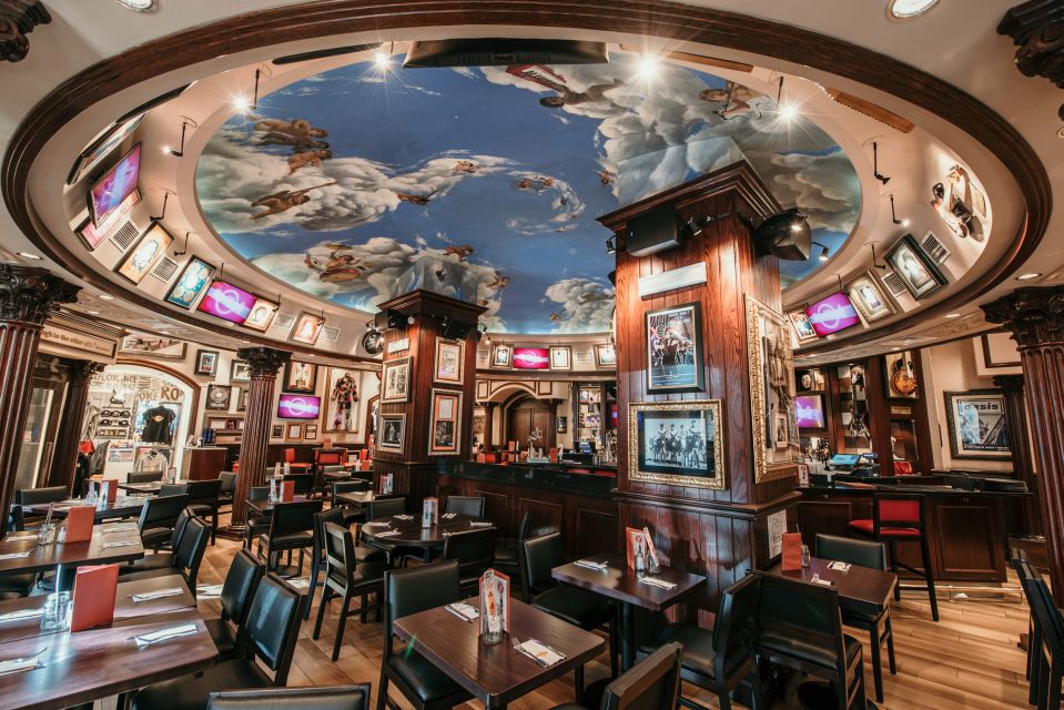 Rome: Hard Rock Cafe Experience - Where people-watch Rome while you eat