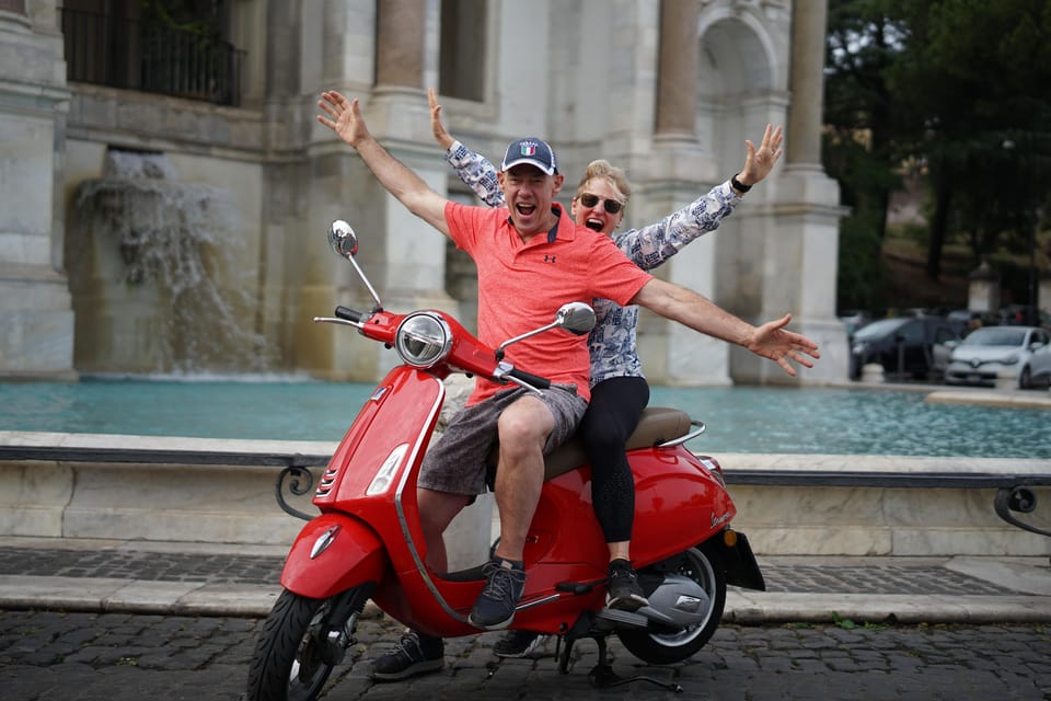 Rome: Hidden Gems Guided Vespa Tour with Photos - Meeting in Front of Caffe Roma and Getting Set Up