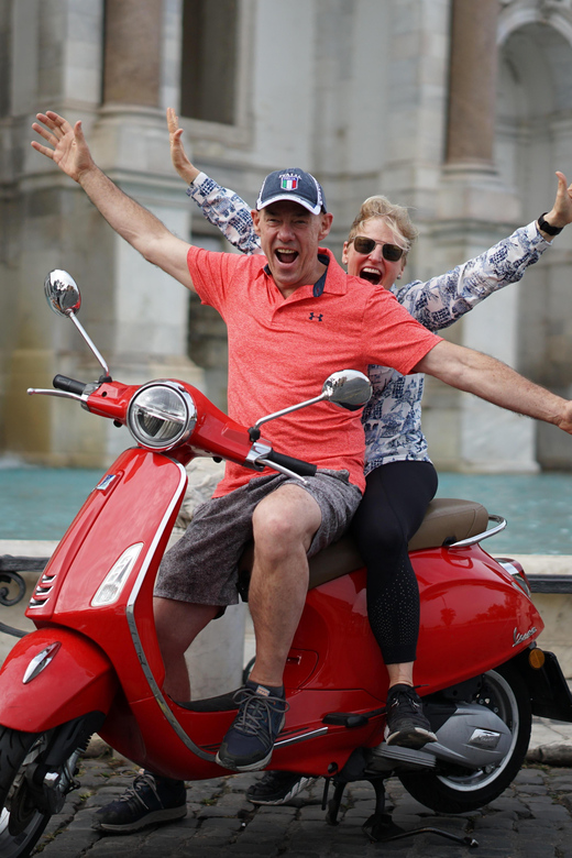 Rome: Hidden Gems Guided Vespa Tour with Photos - Photo Moment on the Vespa: Why It’s More Than Just a Snapshot