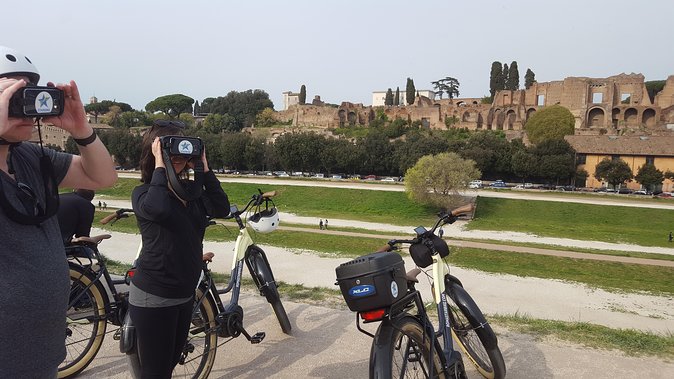 Rome: Highlights Bike Tour - Trajan’s Column, Piazza Venezia, Arch of Constantine: Imperial Rome’s Milestones