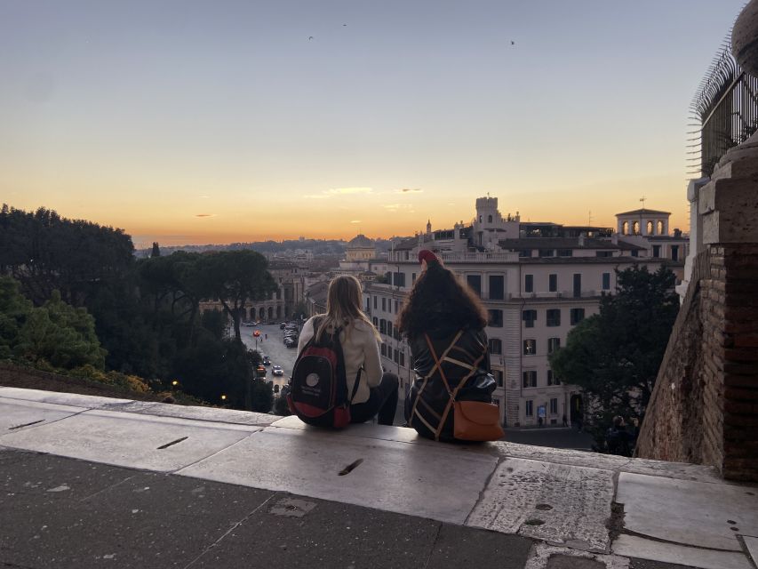 Rome: Historical Highlights Walking Tour in German language - Meeting point and what to look for in Rome
