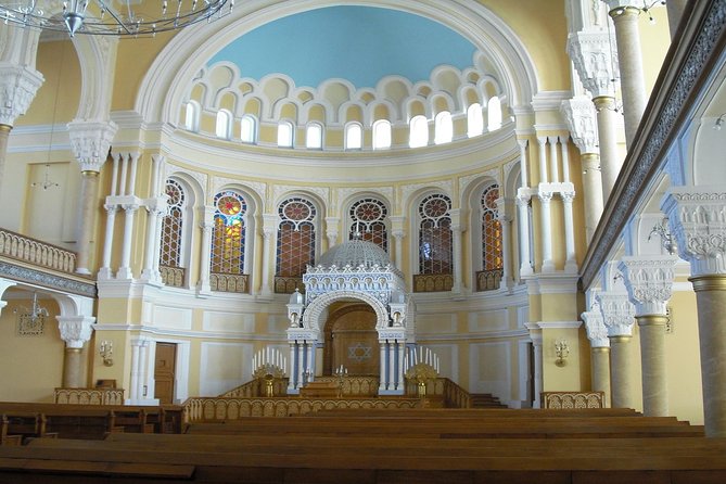 Rome: History and Flavors of the Jewish Ghetto, Semi-Private Tour - Antico Quartiere Ebraico and the Tempio Maggiore: The Part You Came For