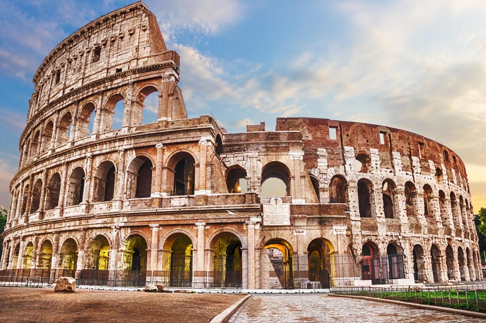 Rome: Hop-on Hop-off Bus Tour and Colosseum Experience - The onboard experience: Wi‑Fi is great, audio can be spotty