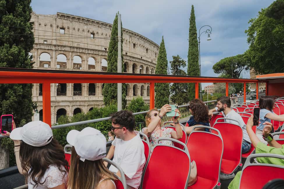 Rome: Hop-on Hop-off Bus & Vatican Museums Ticket - Trevi Fountain and Piazza Barberini: two stops that feel like Rome