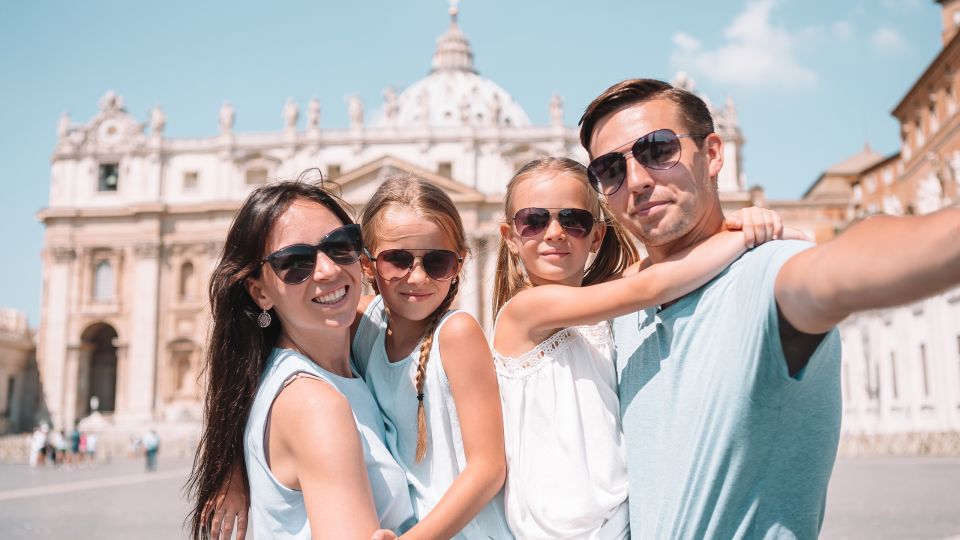 Rome: Hop-on-Hop-off Bus with Vatican and Sistine Chapel - Using the Green Line bus stops after your Vatican visit
