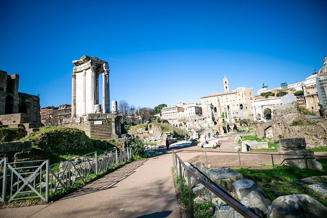 Rome in 2 Days Tour with Forum Colosseum Trevi Fountain Vatican & Sistine Chapel - Entering The Colosseum with less friction