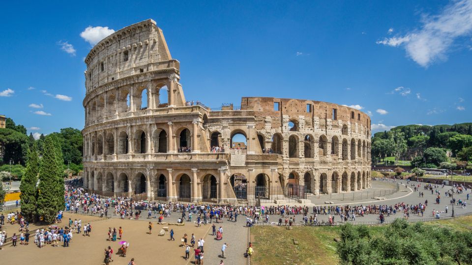 Rome in a day: walking through the Eternal City - The Colosseum stop: what you see when entry tickets aren’t included