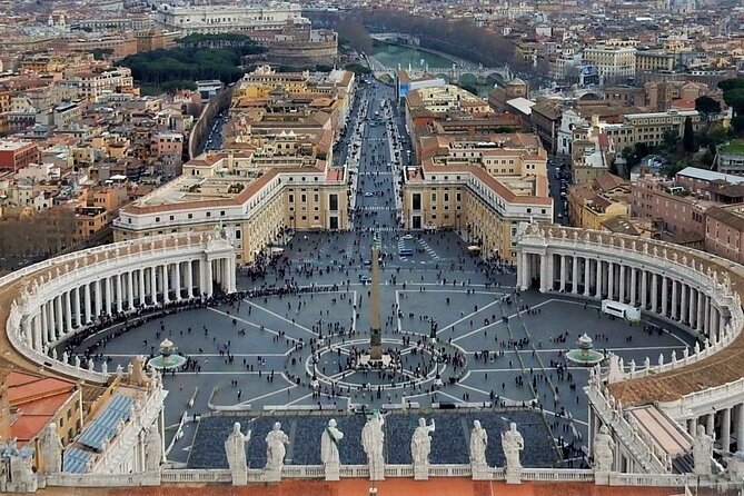 Rome: In-Depth St. Peter's Basilica Tour with Tour Guide - Meeting point: Via Santamaura, 13 and an easy end back where you started