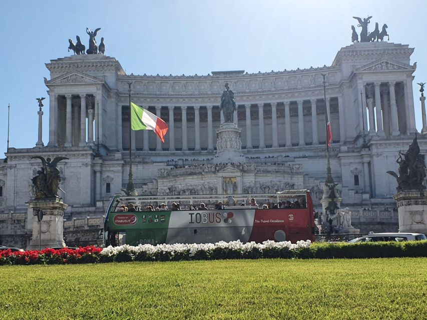 Rome: IoBus&RomeBoat Hop-On Hop-Off Bus and Boat Combo - Comfort and boat-size reality check