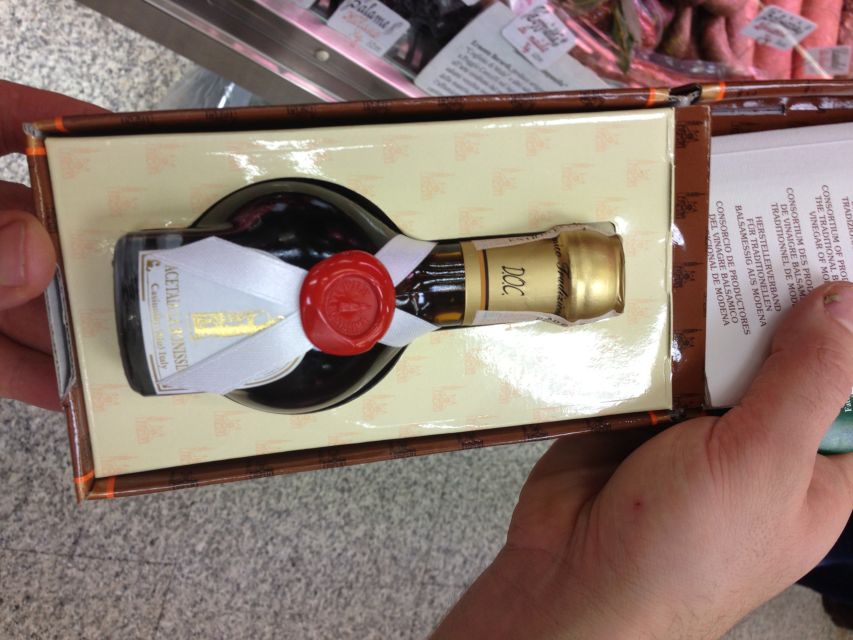Rome: Italian Food and Wine Guided Tasting Experience - What You’ll Taste: Truffle, Balsamic, Pesto Genovese, and More