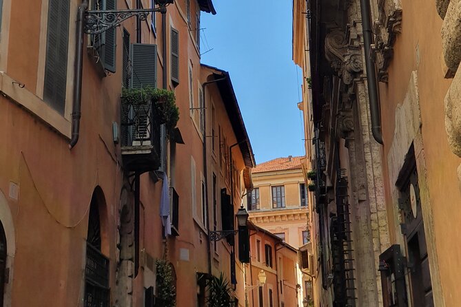 Rome Jewish Ghetto and Great Synagogue Small Group Walking Tour - Setting the Stage at Largo 16 Ottobre 1943