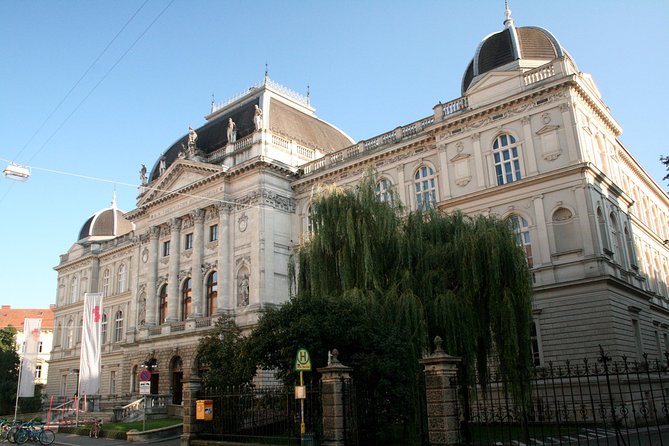 Rome: Jewish Ghetto and the Great Synagogue Private Walking Tour - Who the guides are like, and why it matters