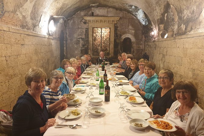 Rome Jewish Ghetto Food & Wine Tour & Guided Visit of Top Sites Lit Up at Night - Basilica di Sant’Eustachio Area: Big Sights, One Outside View