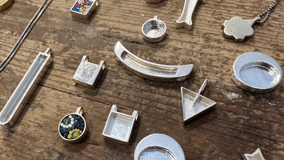 Rome: Micromosaic Jewelry Workshop - Glass Tile Cutting Practice: Where Patience Pays Off
