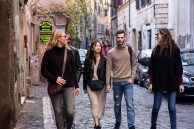 Rome: Monti Neighborhood Lunch or Dinner Food Tour - Where the walk starts: Via dei Serpenti to Monti’s first bar