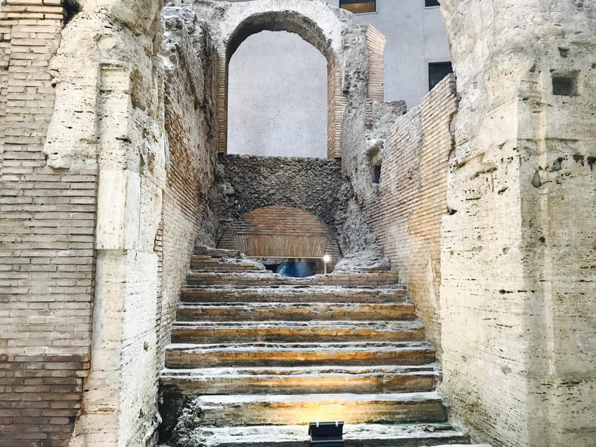Rome: Navona Underground & Domitian Stadium Guided Tour - What the guide quality changes (and one name you might hear)