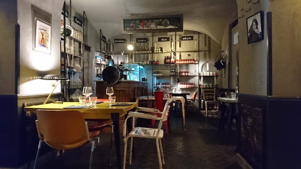 Rome Night Golf Cart Tour with Access to an Exclusive Dinner - Dinner in Monti with a discount: what makes this meal feel special