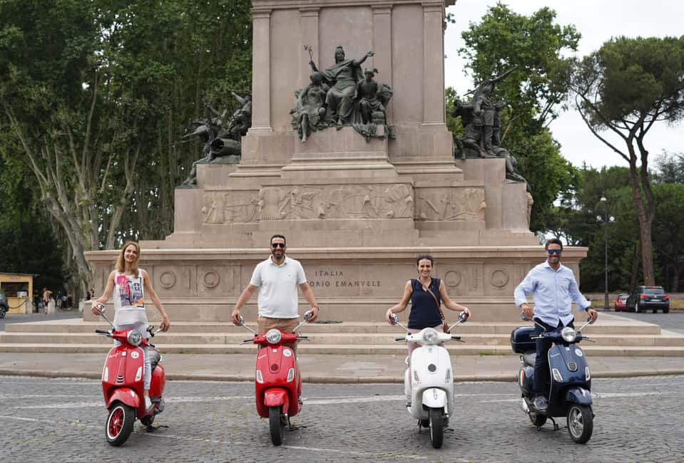 Rome: Night Photo Tour by Vespa with Aperol Spritz - From Circus Maximus to Trastevere: the ride connects the dots