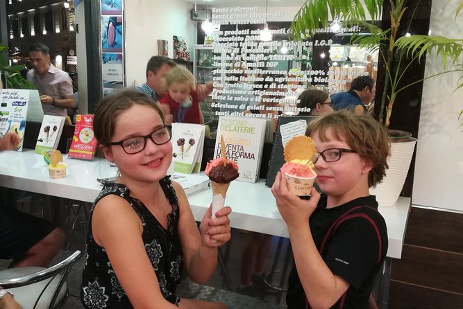 Rome Night Tour for Kids & Families With Gelato Pizza & Must-See Sites Lit Up - Night in Rome, the family way: why this route works