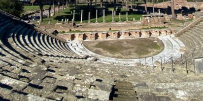 Rome: Ostia Antica Guided Tour in German with Tickets - Finding your guide at the DEUTSCHE RÖMERIN meeting point