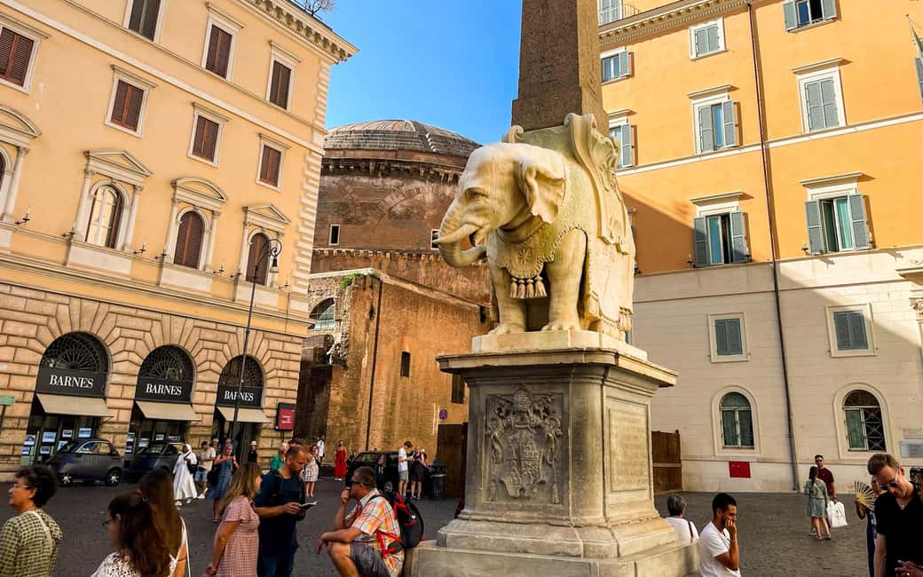 Rome: Pantheon neighborhood tour & Underground Piazza Navona - Pantheon from the outside: legends, light, and Bernini’s elephant prank