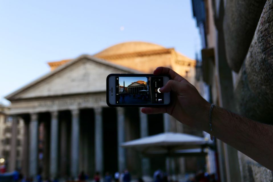 Rome: Pantheon Small Group Tour and Skip-the-Line Ticket - The Pantheon as a church: martyrs, royals, and Raphael