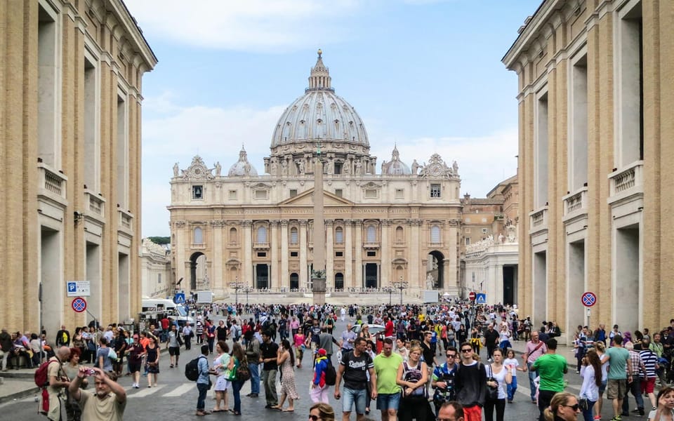 Rome: Papal Audience Experience - Headsets Make a Difference When the Crowd Gets Loud