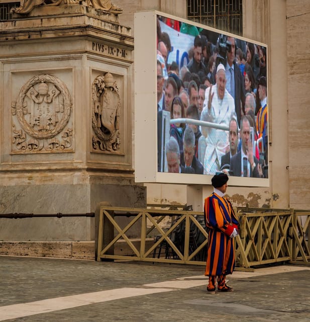 Rome: Papal Audience Tour With Reserved Access - Meeting Early: Chiosco Bar L’Ottagono and the 7:00 AM Reality