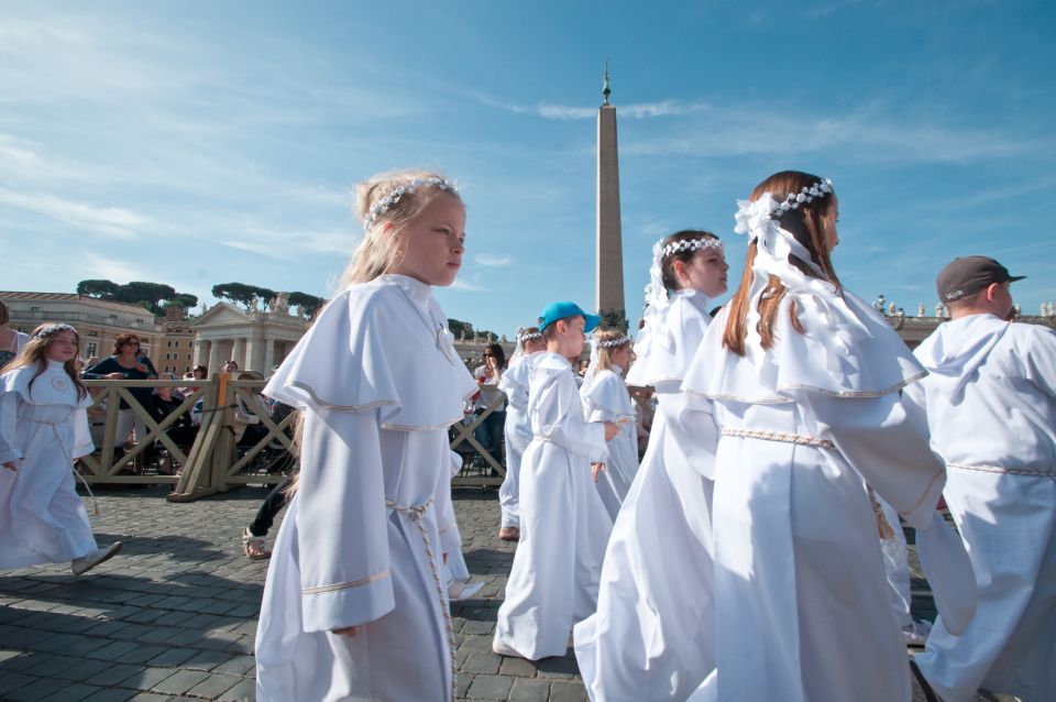 Rome: Papal Audience with Pope Leo XIV & Expert Guide - Who should book this Papal Audience experience (and who shouldn’t)