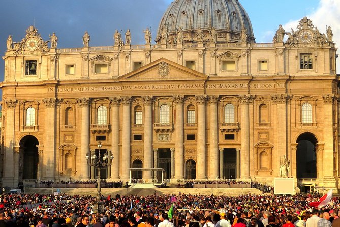 Rome :Papal Audience with Skip the Line Vatican Museums Guided Tour - Entering St Peter’s Square at 7:30: what you’re signing up for