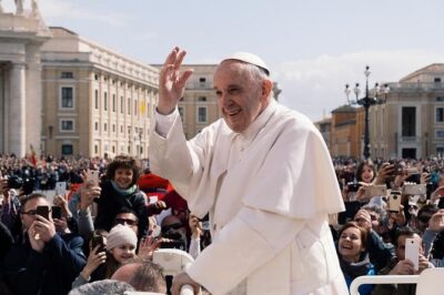 Rome :Papal Audience with Skip the Line Vatican Museums Guided Tour - Vatican Museums skip-the-line: where the guide matters