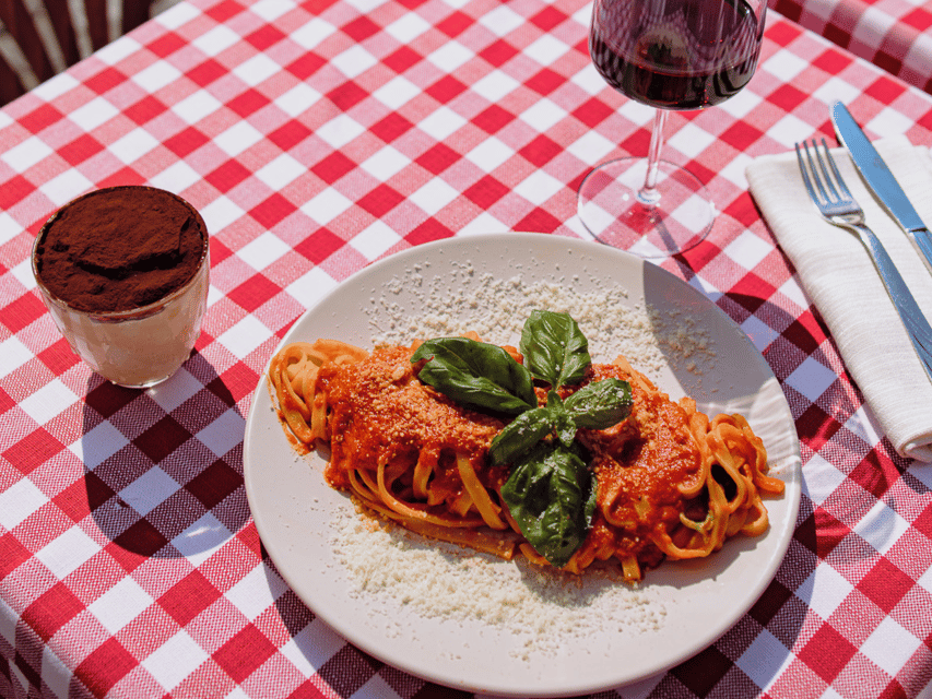 Rome: Pasta and Tiramisu Cooking Class in Piazza Navona - Meet at Ristorante Tucci: the 2.5-hour rhythm