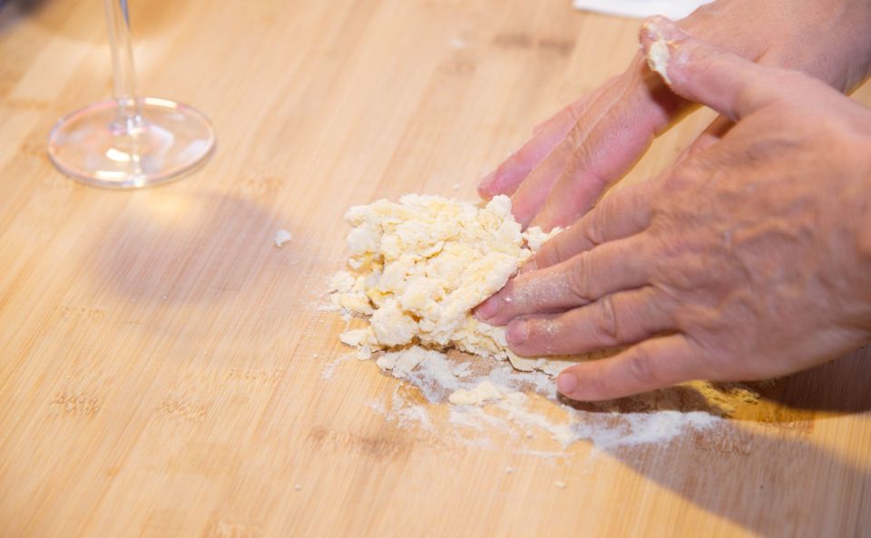 Rome: Pasta and Tiramisu Shared Cooking Class with Wine - Fresh Pasta Lessons: Fettuccine All’Amatriciana and Ravioli